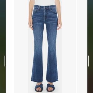 Mother The Weekender Fray Hem Bootcut Jeans in Fancy Meeting You Here Size 30